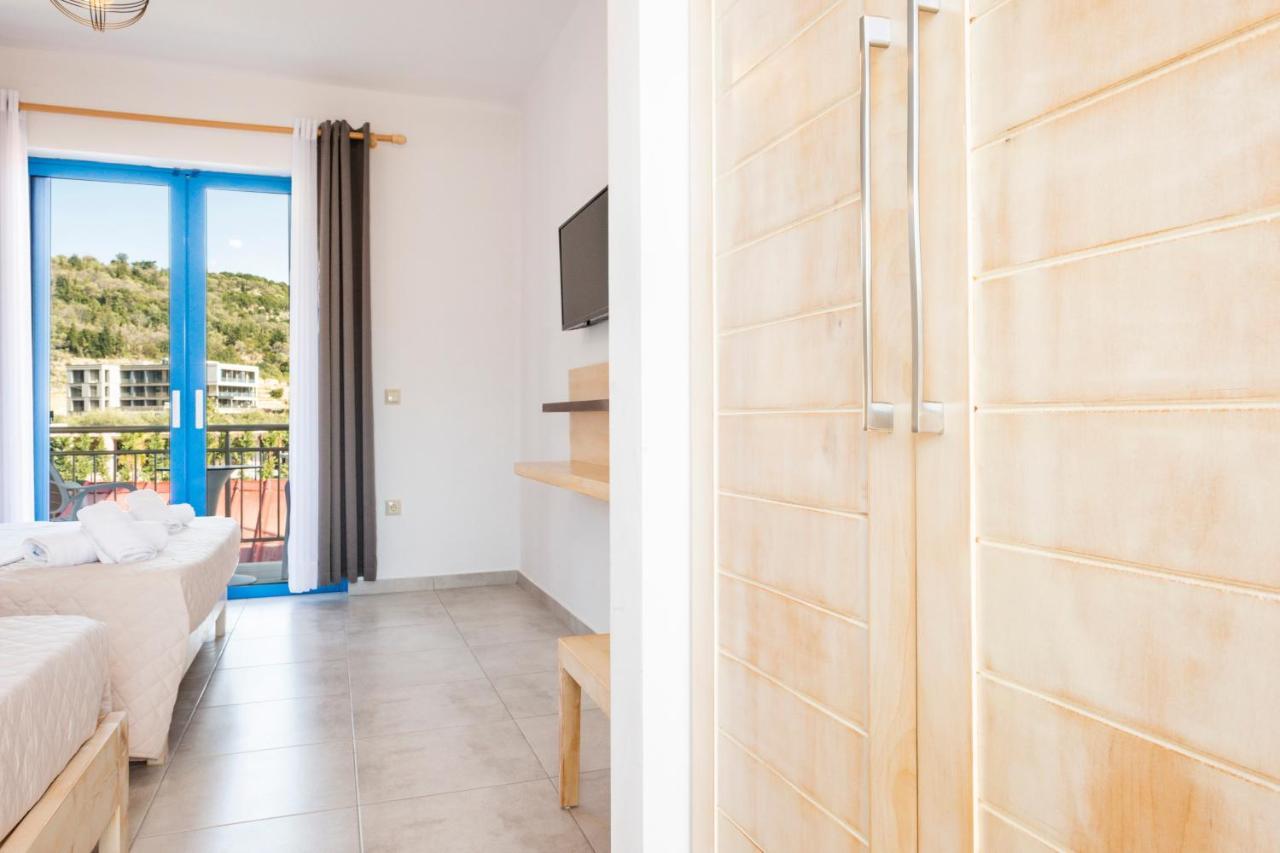 Blue Horizon Hotel Himare Ngoại thất bức ảnh